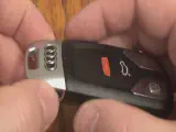 Step-by-step diagram on how to change Audi key battery