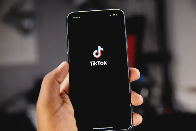 A detailed visual tutorial on how to change age on TikTok for user convenience